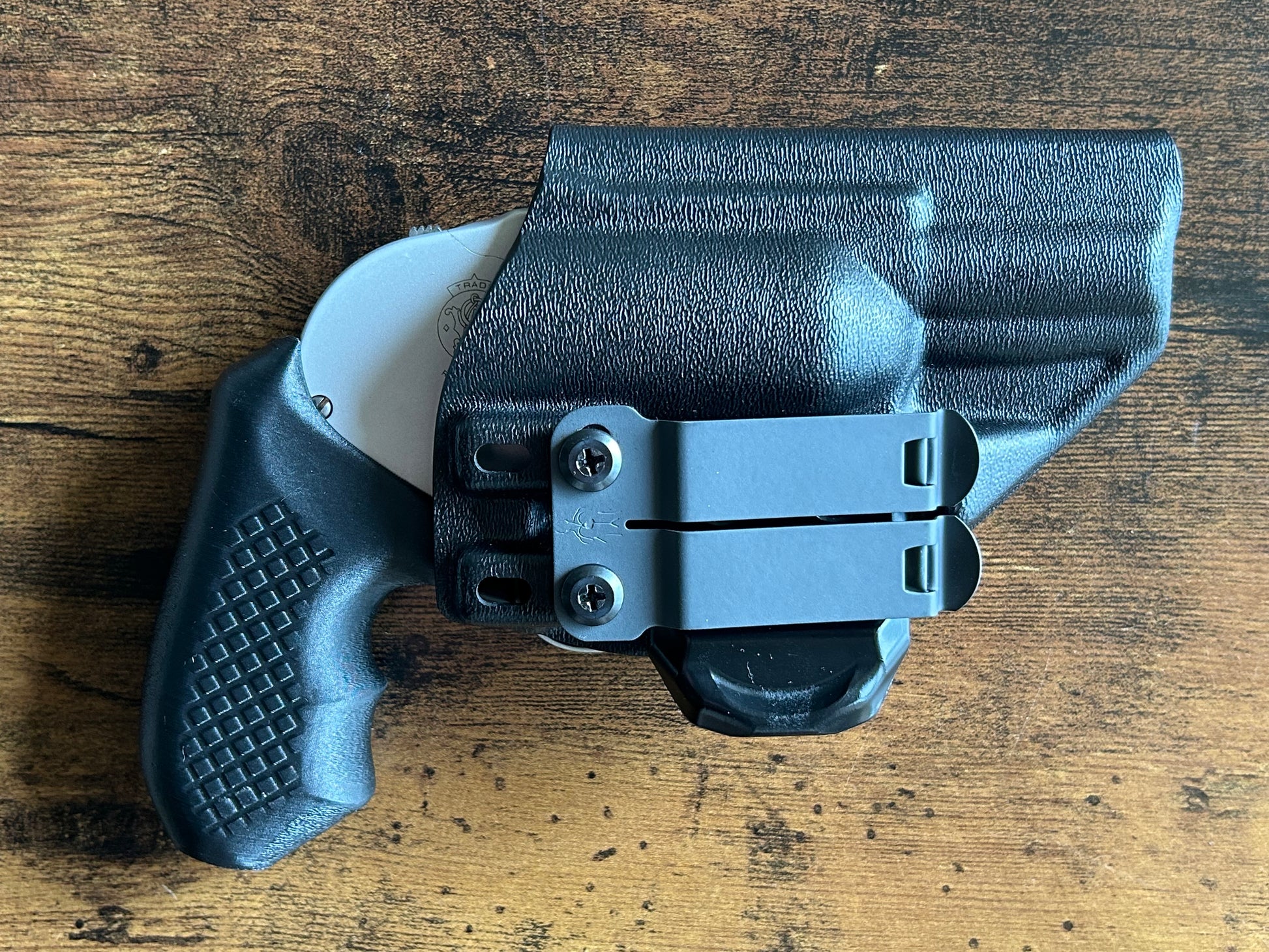 The Recoil Rider grip works perfectly for CCW AIWB carry. The J-Frame conceals perfectly in the Kydex Harry's Holster Icon AIWB holster with these recoil-absorbing revolver grips.