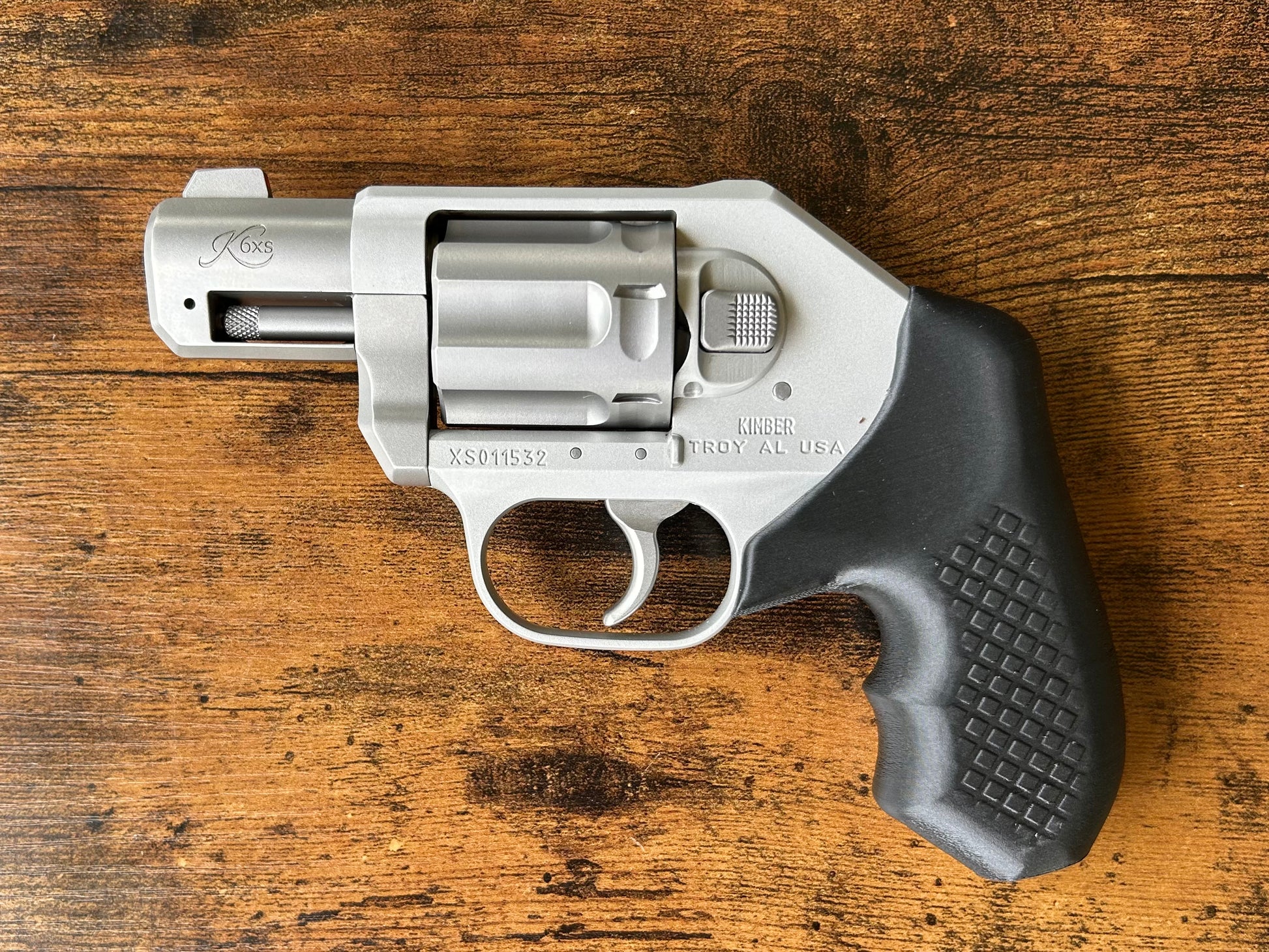 "Zero-compromise" concealed carry grips for the Kimber K6XS. Before, wheelgun folks had to choose between shooting comfort (rubber grips) or carry comfort (wood or G10 grips). Recoil Rider revolver grips provide both, featuring the recoil absorption of rubber grips with the snag-free comfort of wooden grips. Plus, they reduce the weight for easier carry. If you're carrying your revolver AIWB or in the pocket, these utilitarian grips will provide a superior shooting and CCW experience.