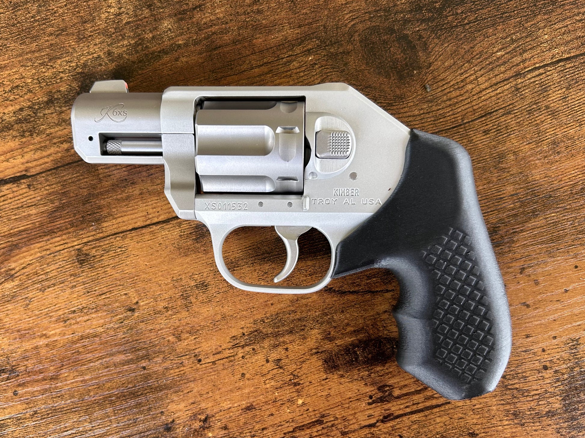 "Zero-compromise" concealed carry grips for the Kimber K6XS. Before, wheelgun folks had to choose between shooting comfort (rubber grips) or carry comfort (wood or G10 grips). Recoil Rider revolver grips provide both, featuring the recoil absorption of rubber grips with the snag-free comfort of wooden grips. Plus, they reduce the weight for easier carry. If you're carrying your revolver AIWB or in the pocket, these utilitarian grips will provide a superior shooting and CCW experience.