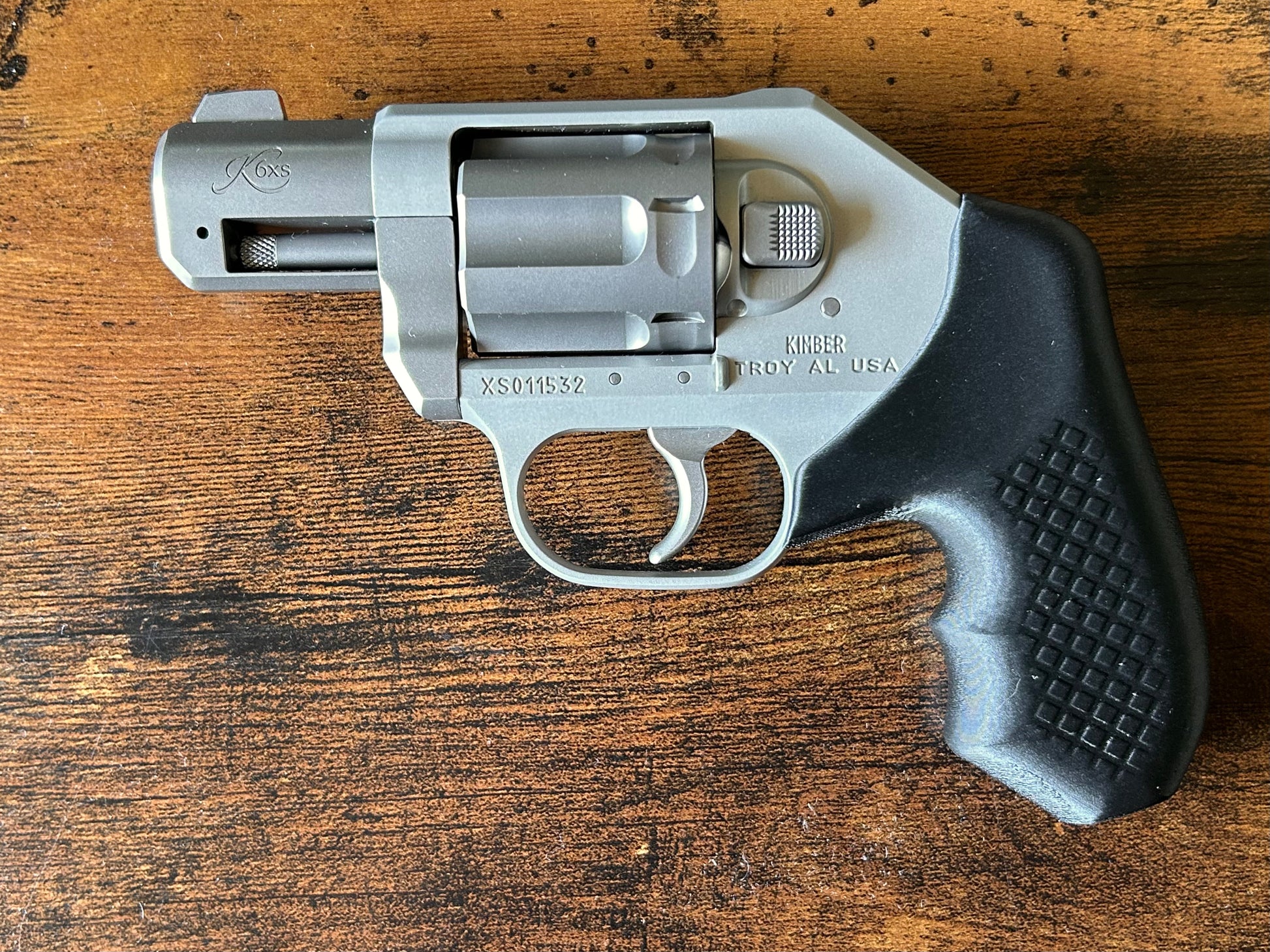 "Zero-compromise" concealed carry grips for the Kimber K6XS. Before, wheelgun folks had to choose between shooting comfort (rubber grips) or carry comfort (wood or G10 grips). Recoil Rider revolver grips provide both, featuring the recoil absorption of rubber grips with the snag-free comfort of wooden grips. Plus, they reduce the weight for easier carry. If you're carrying your revolver AIWB or in the pocket, these utilitarian grips will provide a superior shooting and CCW experience.