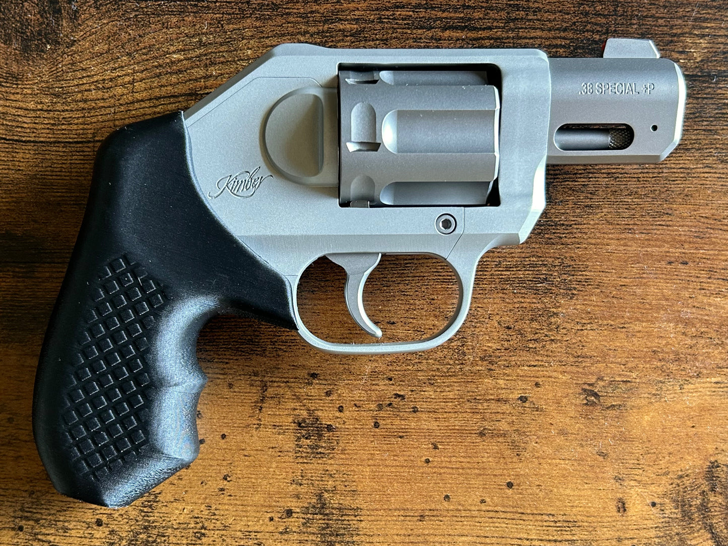 "Zero-compromise" concealed carry grips for the Kimber K6XS. Before, wheelgun folks had to choose between shooting comfort (rubber grips) or carry comfort (wood or G10 grips). Recoil Rider revolver grips provide both, featuring the recoil absorption of rubber grips with the snag-free comfort of wooden grips. Plus, they reduce the weight for easier carry. If you're carrying your revolver AIWB or in the pocket, these utilitarian grips will provide a superior shooting and CCW experience.