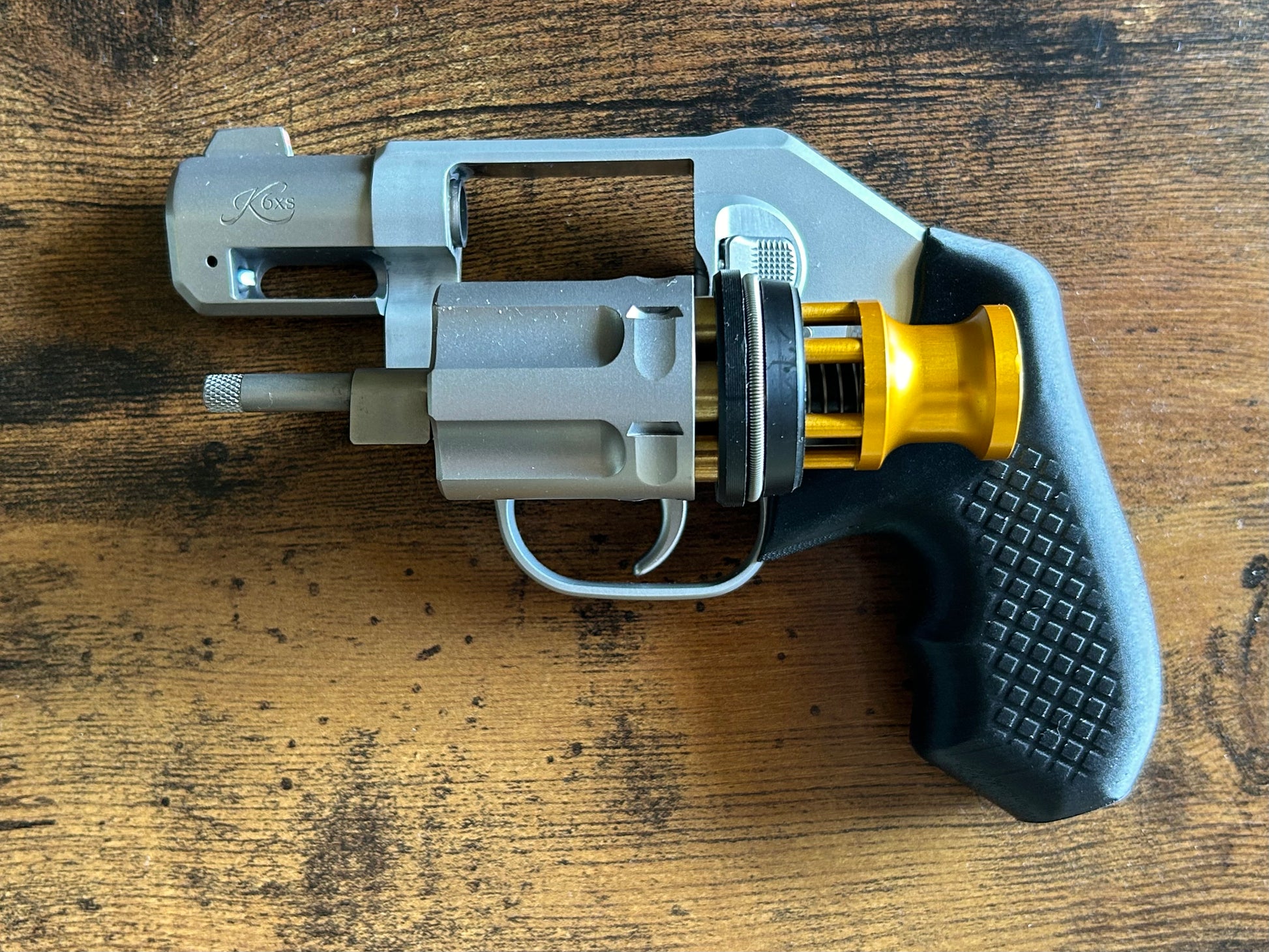 "Zero-compromise" concealed carry grips for the Kimber K6XS. Before, wheelgun folks had to choose between shooting comfort (rubber grips) or carry comfort (wood or G10 grips). Recoil Rider revolver grips provide both, featuring the recoil absorption of rubber grips with the snag-free comfort of wooden grips. Plus, they reduce the weight for easier carry. If you're carrying your revolver AIWB or in the pocket, these utilitarian grips will provide a superior shooting and CCW experience.