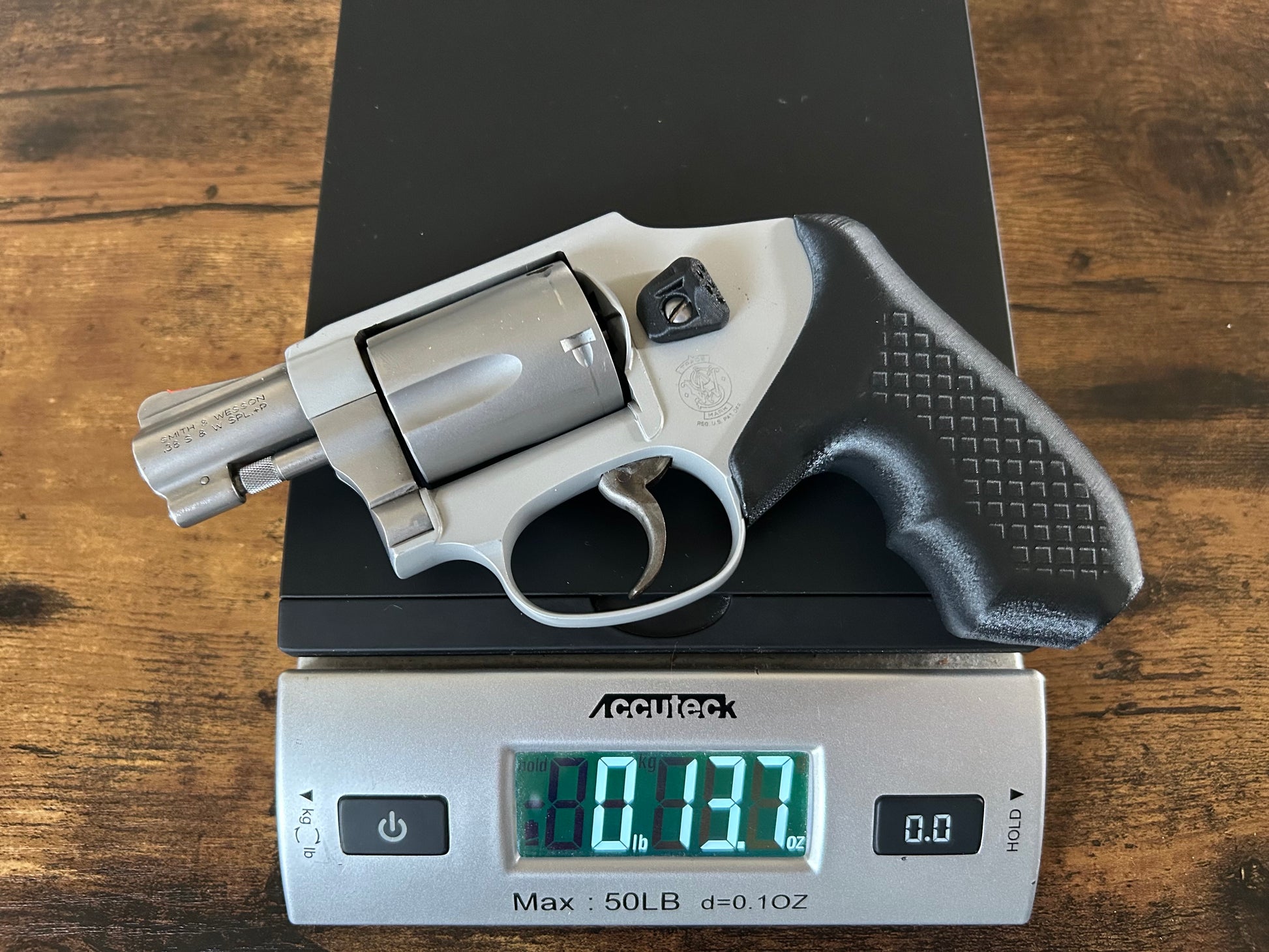 Recoil Rider revolver grips are the lightest weight grips available to the S&W J-Frame, making it the easiest for pocket carry or appendix conceal carry.