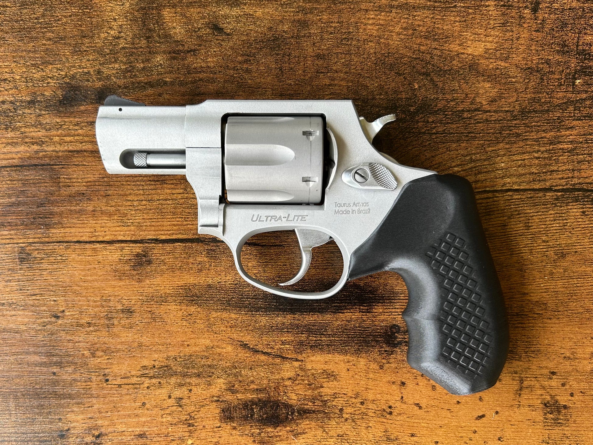 "Zero-compromise" concealed carry grips for the Taurus 856 line. Before, wheelgun folks had to choose between shooting comfort (rubber grips) or carry comfort (wood or G10 grips). Recoil Rider revolver grips provide both, featuring the recoil absorption of rubber grips with the snag-free comfort of wooden grips. Plus, they reduce the weight for easier carry and improve the grip angle of your Taurus 856 for a more natural point-of-aim. If you're carrying your revolver AIWB or in the pocket, these utilitarian