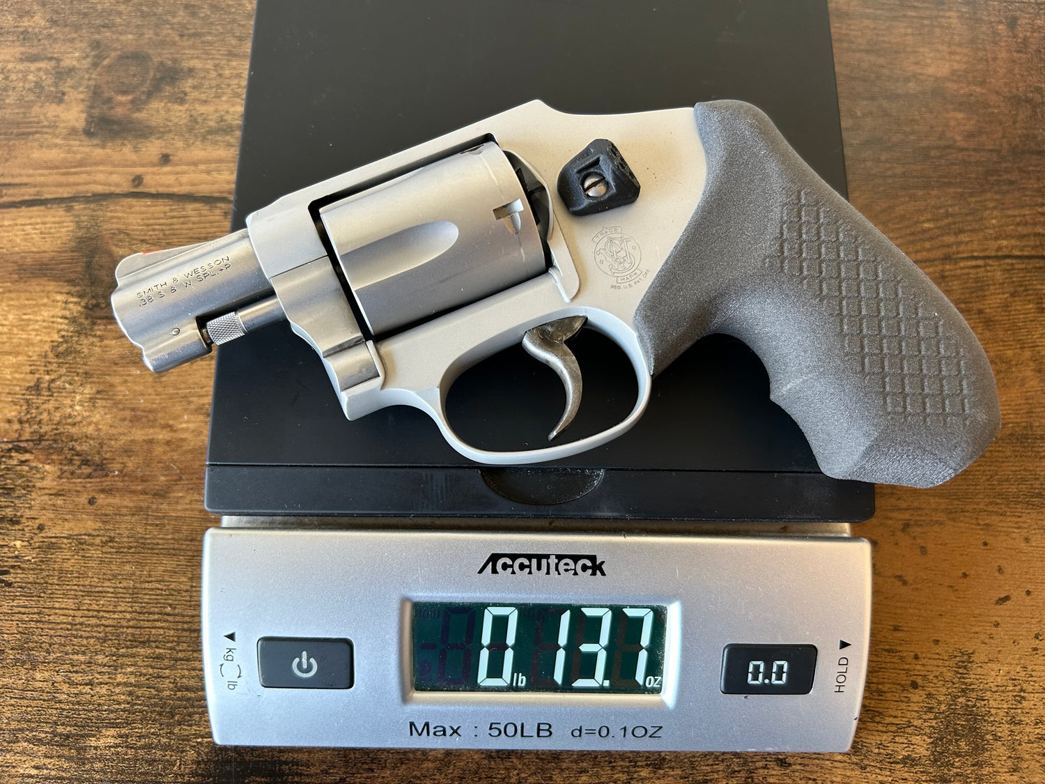 Recoil Rider revolver grips are the lightest weight grips available to the S&W J-Frame, making it the easiest for pocket carry or appendix conceal carry.