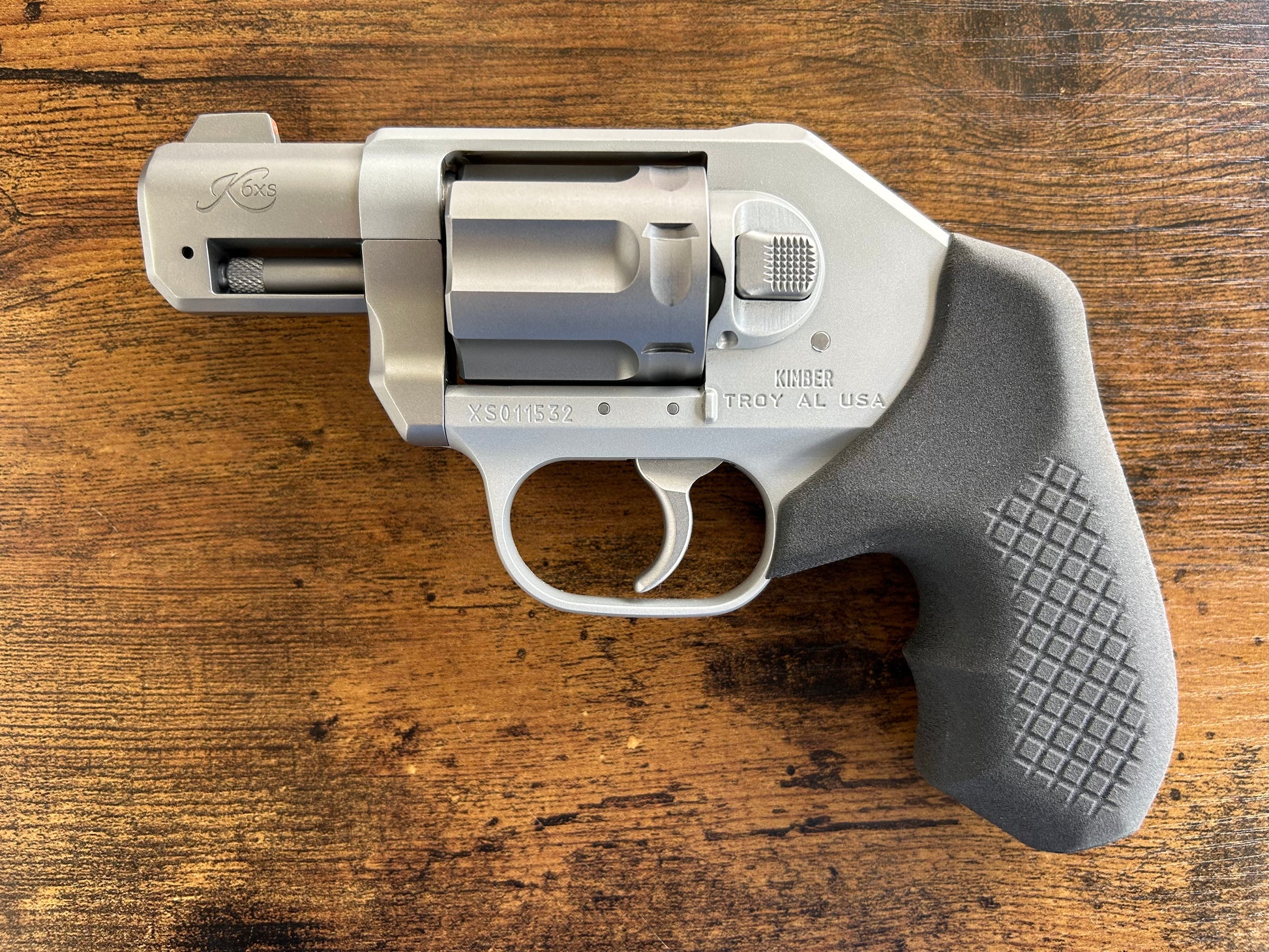 "Zero-compromise" concealed carry grips for the Kimber K6XS and K6S revolver line. Before, wheelgun folks had to choose between shooting comfort (rubber grips) or carry comfort (wood or G10 grips). Recoil Rider revolver grips provide both, featuring the recoil absorption of rubber grips with the snag-free comfort of wooden grips. Plus, they reduce the weight for easier carry. If you're carrying your revolver AIWB or in the pocket, these utilitarian grips will provide a superior shooting and CCW experience. 