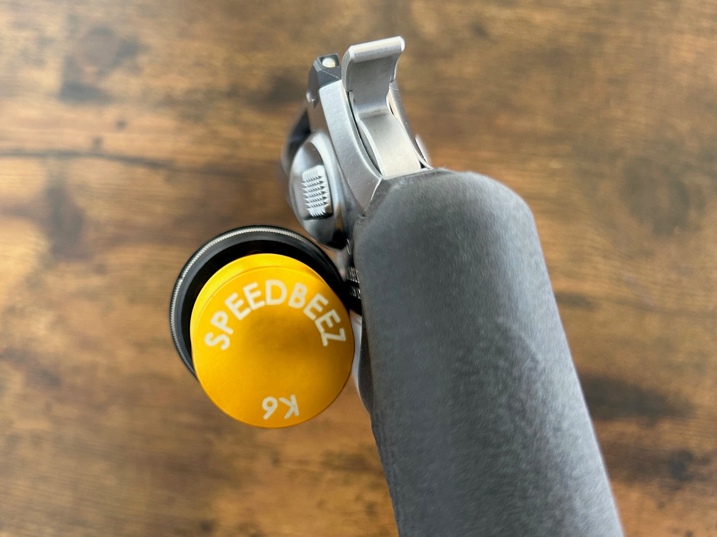 Kimber K6S DASA with Recoil Rider grips is speedloader-compatible, pictured here with the Speed Beez speedloader.