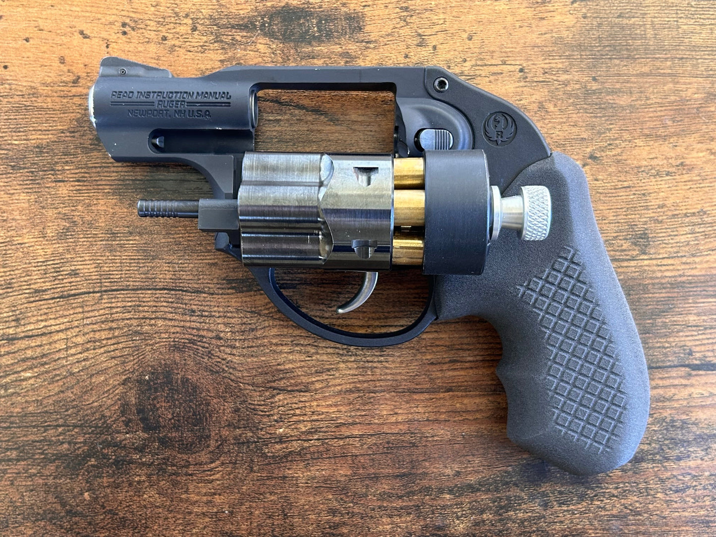 Ruger LCR with Recoil Rider Boot Grips is speedloader compatible.