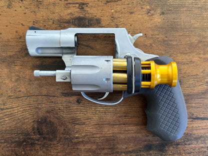 Taurus 856 with Recoil Rider CCW Grips is speedloader compatible.