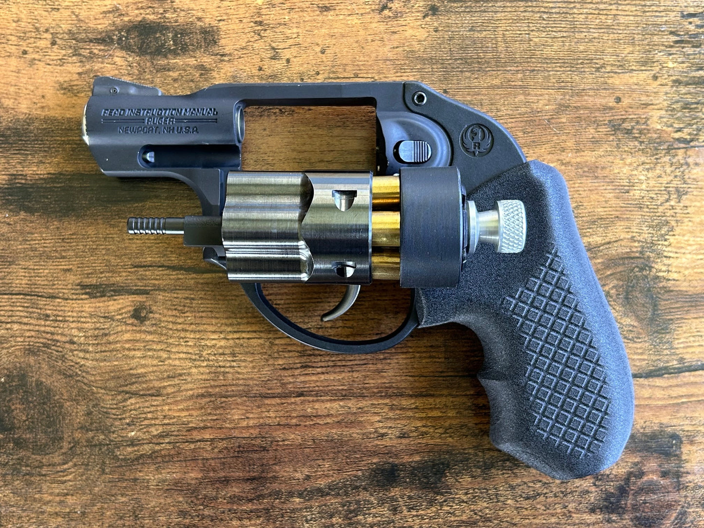 Ruger LCR with Recoil Rider Boot Grips is speedloader compatible.