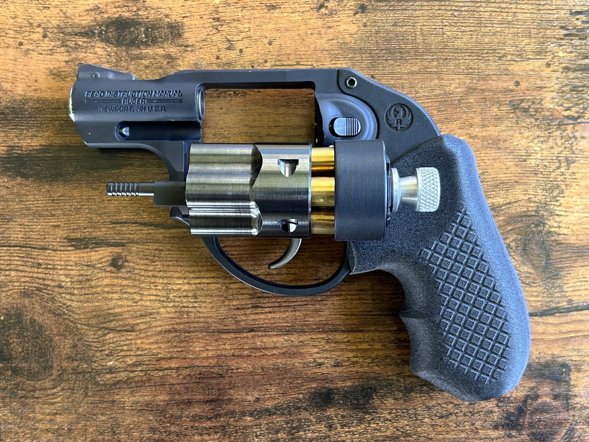 Ruger LCR with Recoil Rider Boot Grips is speedloader compatible.