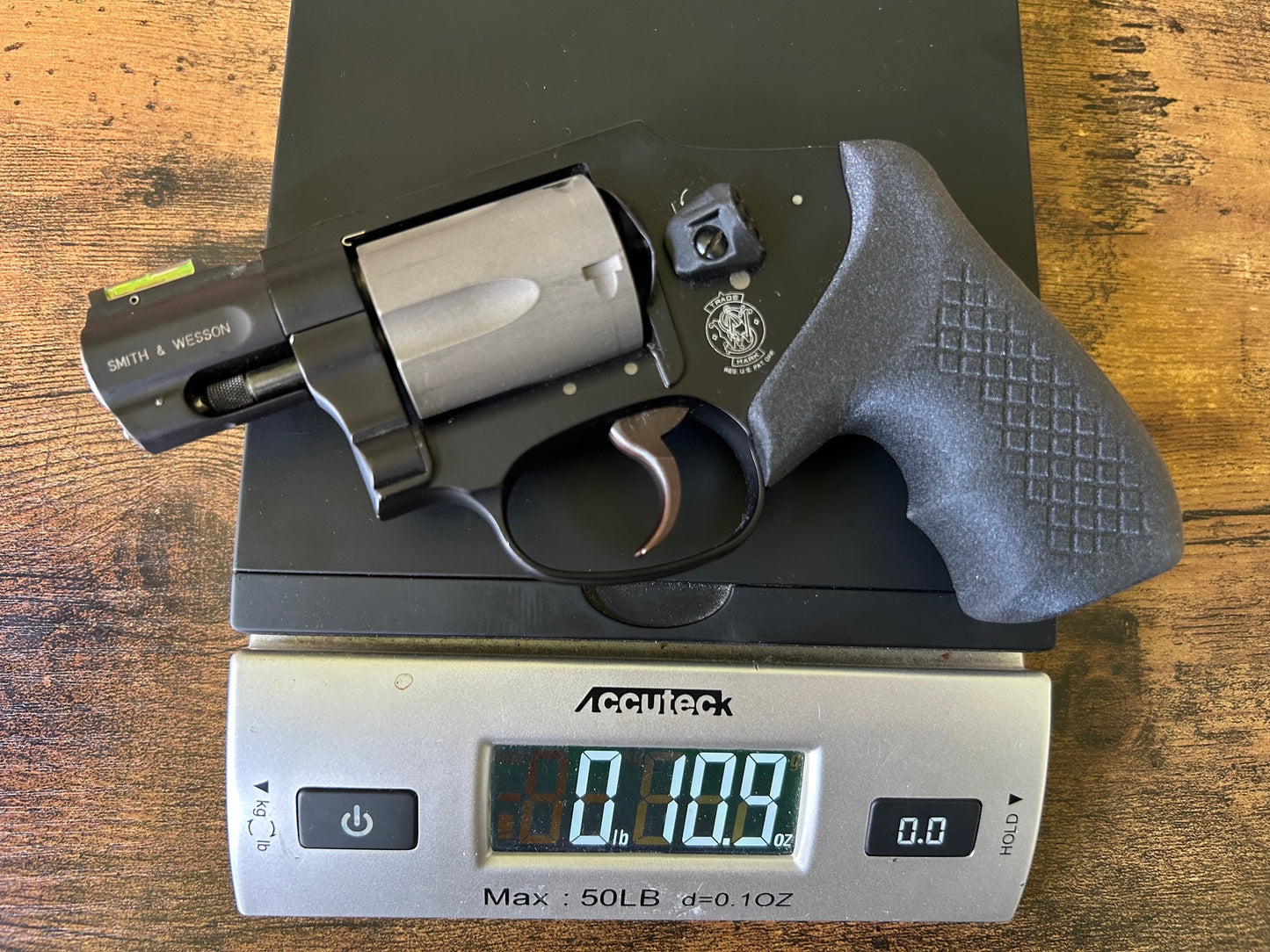 Recoil Rider revolver grips are the lowest weight grip available to the Smith and Wessom J-Frame.