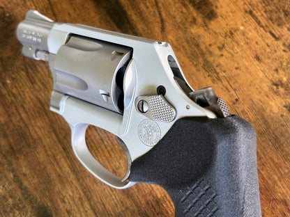 External hammer J-Frame (Model 637 and Model 37) with Recoil Rider grips.